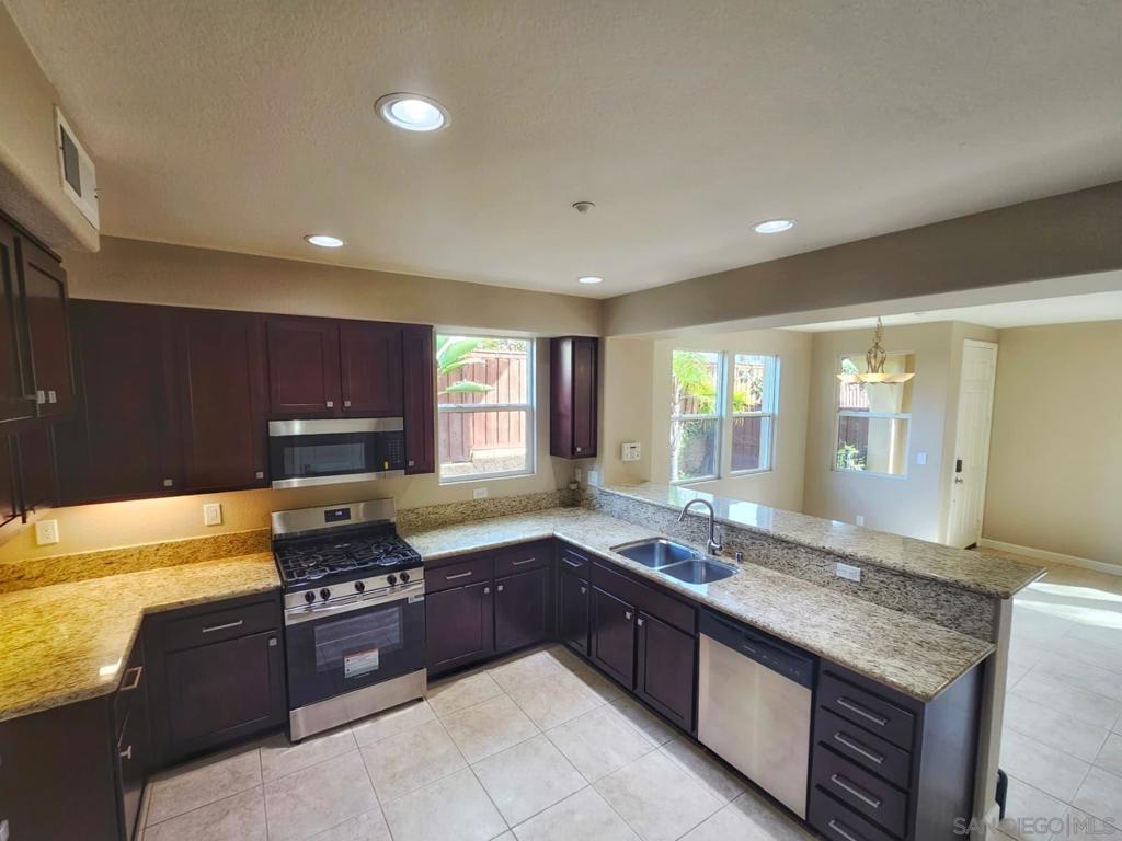 MLS #250043077SD image #7