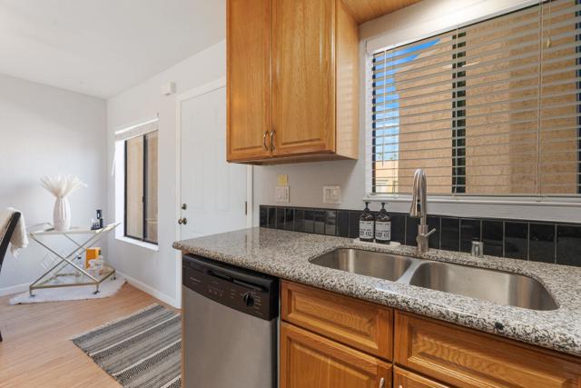 40785 Breezy Pass Road, Palm Desert CA: https://media.crmls.org/mediaz/43155e16-5ee8-4657-835b-3ce9bc6a4498.jpg