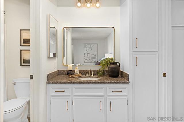 5350 Baltimore Dr, La Mesa CA: https://media.crmls.org/mediaz/4315e6e8-f17e-4e8f-856b-e64db991345d.jpg