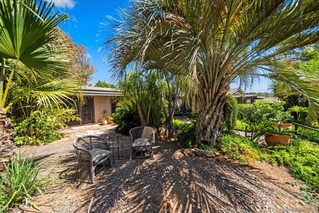 1767 Wind River Road, El Cajon CA: https://media.crmls.org/mediaz/4316c60e-b4a2-4ad2-99a2-688a2cfe0b09.jpg