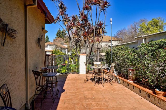 5233 Boulder Ct, Concord CA: https://media.crmls.org/mediaz/4316e5b0-8c2c-4d1d-9e07-e509d5fc7a34.jpg