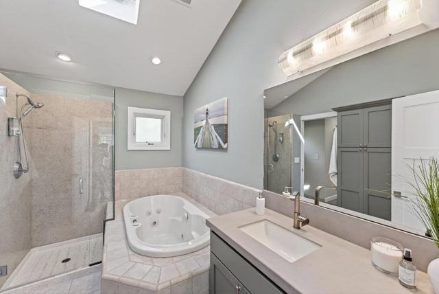 721 Seacliff Drive, Aptos CA: https://media.crmls.org/mediaz/4316e6ea-3ea7-4341-bd21-f42e4a33e1a3.jpg