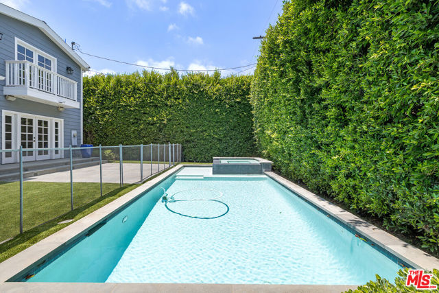1147 Centinela Avenue, Santa Monica CA: https://media.crmls.org/mediaz/43170683-4261-434b-9283-479e17d93905.jpg