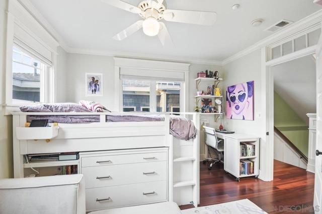 744 G Ave, Coronado CA: https://media.crmls.org/mediaz/431749be-712e-4e0e-83d9-9783ff7106b7.jpg