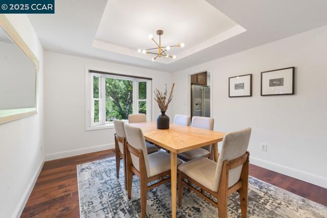 2787 Morgan Dr, San Ramon CA: https://media.crmls.org/mediaz/4317be72-33d4-405c-bfdb-2d5e476800e4.jpg