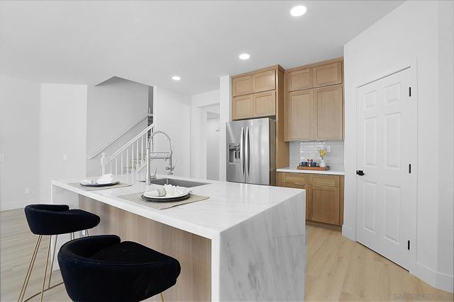 1120 Parkview Dr, Oceanside CA: https://media.crmls.org/mediaz/4317e90c-cfa4-45c8-bc1c-9388b12bfa1f.jpg