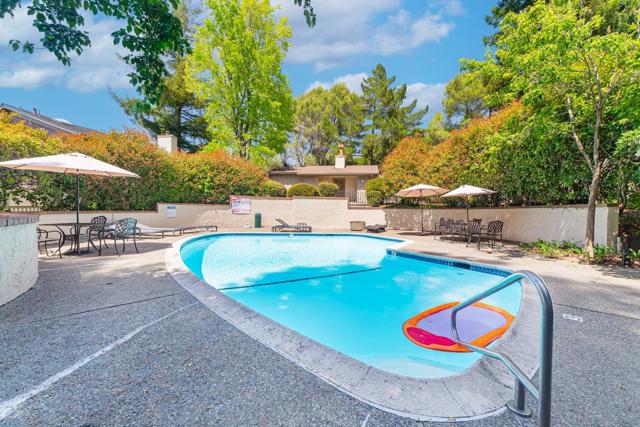 536 Sand Hill Circle, Menlo Park CA: https://media.crmls.org/mediaz/431912af-2c0d-4f35-bd22-6eba8c20c381.jpg