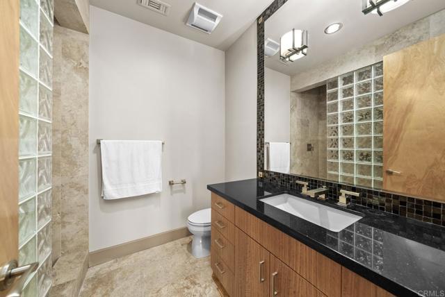 Image 45 of 75 For 14949 Presilla Dr