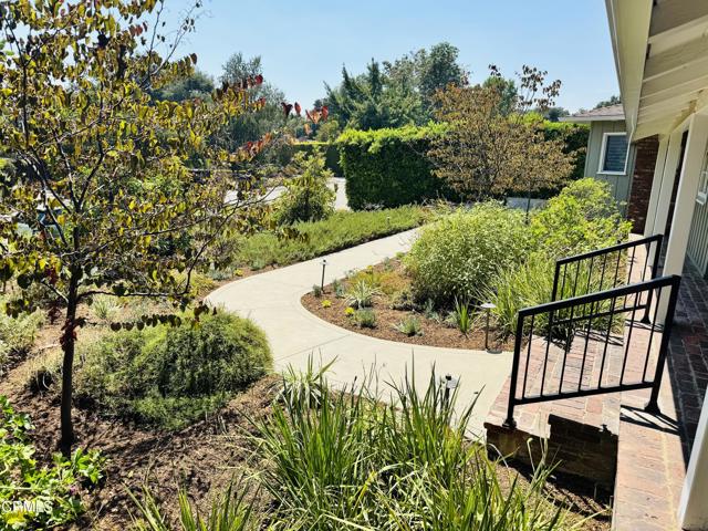 41 E Bonita Avenue, Sierra Madre CA: https://media.crmls.org/mediaz/431a7d05-e5ed-4c93-8d6b-c839cfb58b8e.jpg