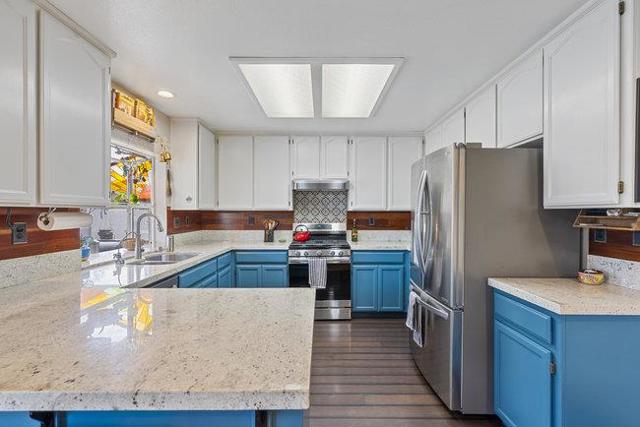 1980 Ponderosa Court, Hollister CA: https://media.crmls.org/mediaz/431af329-e405-4fb7-ba08-720578f7c268.jpg
