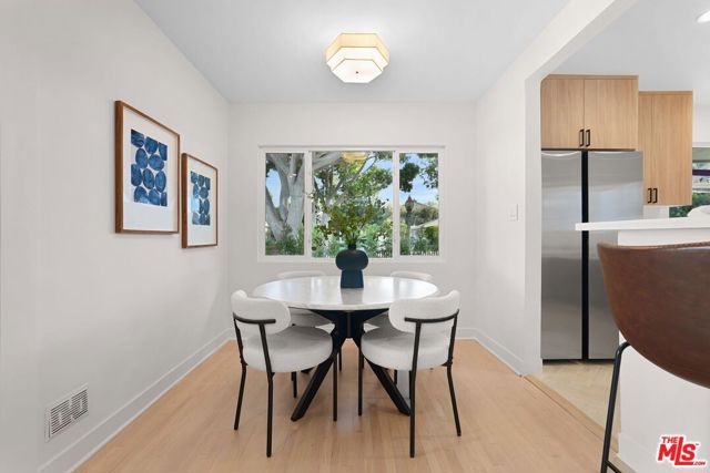 4113 Lincoln Avenue, Culver City CA: https://media.crmls.org/mediaz/431b01cc-693b-435a-b3c3-76d6c8bd70a0.jpg