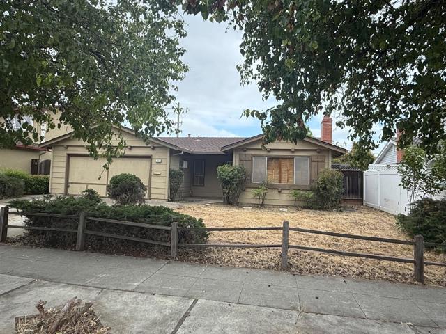 1927 Conifer Lane, San Jose CA: https://media.crmls.org/mediaz/431b6ec6-c65e-4793-abb9-312785d1e719.jpg