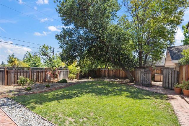 20345 Argonaut Drive, Saratoga CA: https://media.crmls.org/mediaz/431bc075-2aa3-4a1b-a70f-c449b9c5dac0.jpg