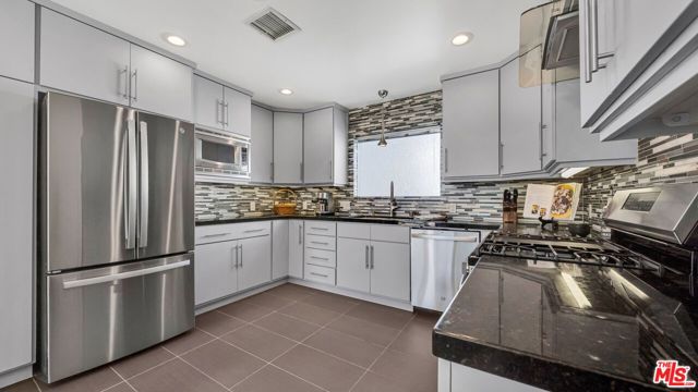 2461 Crest View Drive, Los Angeles CA: https://media.crmls.org/mediaz/431be3b2-32ed-4b08-a783-4b184e83532e.jpg