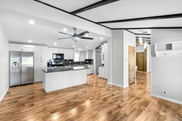 Detail Gallery Image 16 of 50 For 18218 Paradise Mountain Rd #81,  Valley Center,  CA 92082 - 2 Beds | 2 Baths