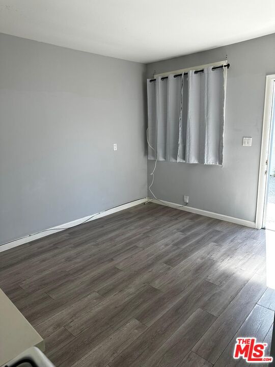 11472 VENTURA, Studio City CA: https://media.crmls.org/mediaz/431c080b-864f-44fb-bffb-1c2c5e9cd169.jpg