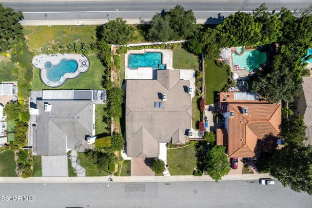 1142 Earlham Court, Oak Park CA: https://media.crmls.org/mediaz/431c964d-c548-41d4-9d33-e6b3d1539a86.jpg