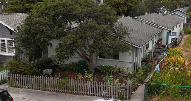 609 Congress Avenue, Pacific Grove CA: https://media.crmls.org/mediaz/431e1da4-aa4f-4374-93d3-48e2497da7dc.jpg
