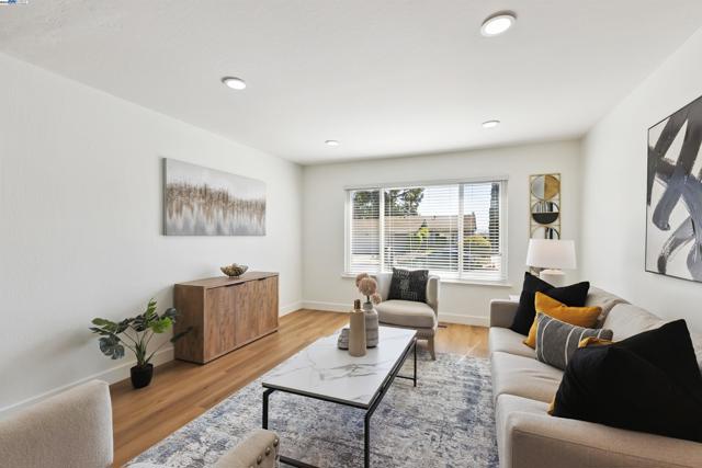45548 Cherokee Ln, Fremont CA: https://media.crmls.org/mediaz/431e6f07-b6b8-45b5-9af5-e1b28300527b.jpg