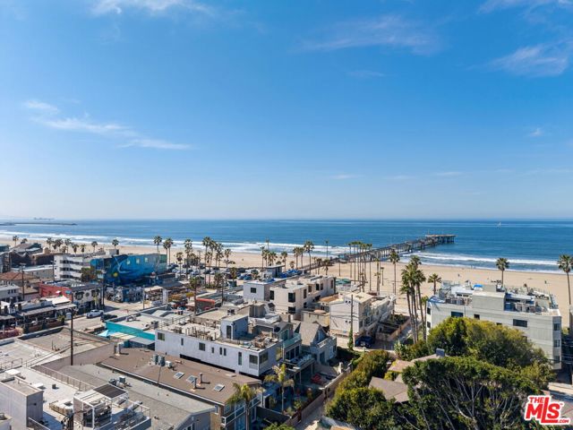 10 30th Avenue, Venice CA: https://media.crmls.org/mediaz/431e9a7e-2ee4-4ede-a106-ea19144e50b0.jpg