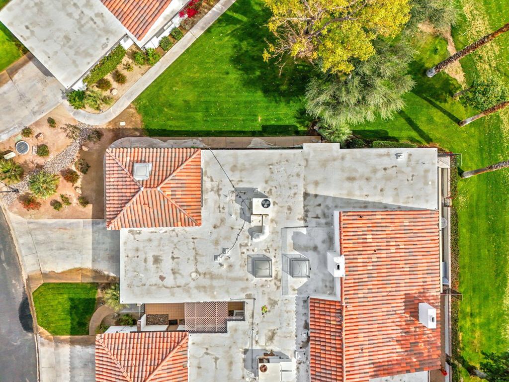 https://media.crmls.org/mediaz/431eab26-2fcd-42c1-b04b-4ae957de1f77.jpg?preset=X-Large