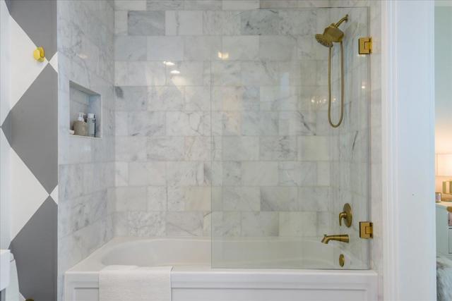 425 1st Street, San Francisco CA: https://media.crmls.org/mediaz/431f166c-131a-40e6-8205-f8117a1c5fde.jpg