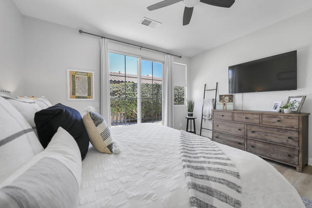 47875 Silverberry Street, La Quinta CA: https://media.crmls.org/mediaz/431f1839-ee3d-4bfa-916c-ee3b42e354b5.jpg
