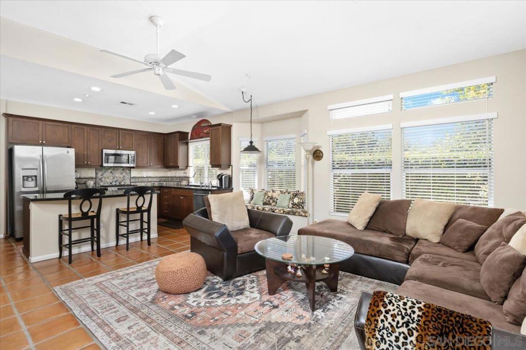 MLS #250035046SD image #9