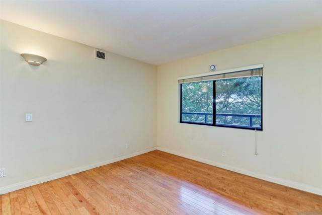 230 W Laurel Street, San Diego CA: https://media.crmls.org/mediaz/431f91cb-36db-4ad4-8bfe-99788a5f516a.jpg