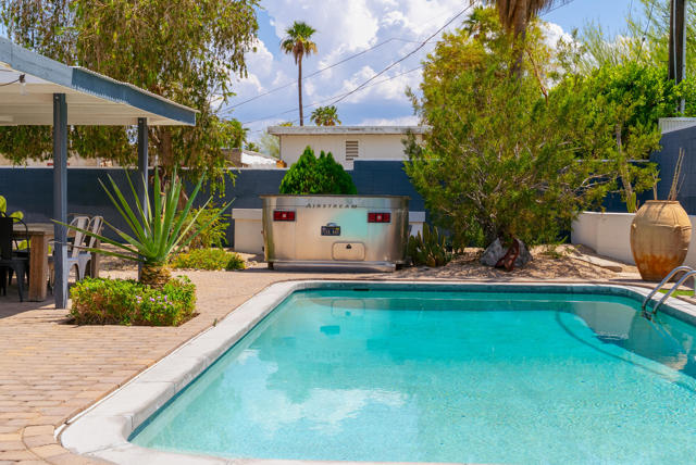 2845 E Wyman Drive, Palm Springs CA: https://media.crmls.org/mediaz/431ffe13-a541-4dd4-86a2-e0f06fa7318f.jpg