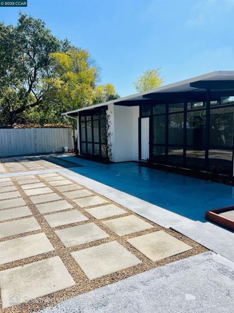 197 Carolos Drive, Pacheco CA: https://media.crmls.org/mediaz/432079d4-04a2-4e75-af82-8a93dfc3d8d7.jpg
