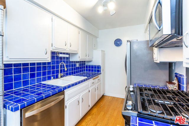 852 15TH Street, 5 photo 7