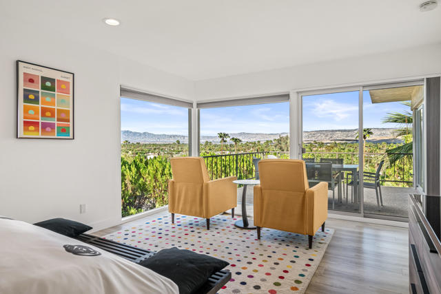 2002 Southridge Drive, Palm Springs, CA 92264