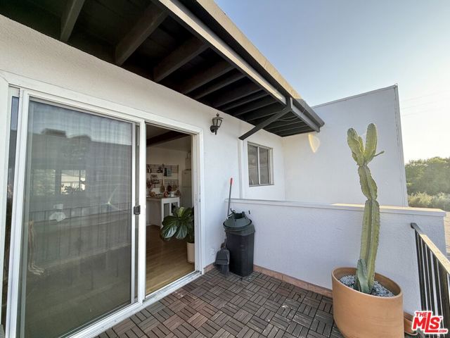 6000 Coldwater Canyon Avenue, 2 photo 1