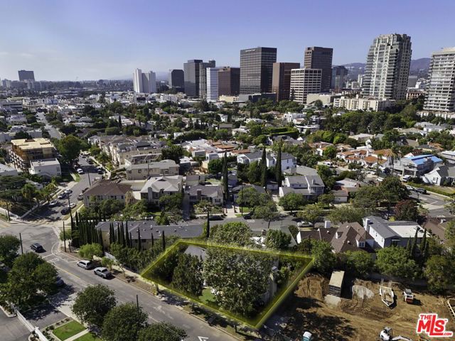 10745 Ohio Avenue, Los Angeles CA: https://media.crmls.org/mediaz/4320eef0-3424-4df7-a6af-9294510f8649.jpg