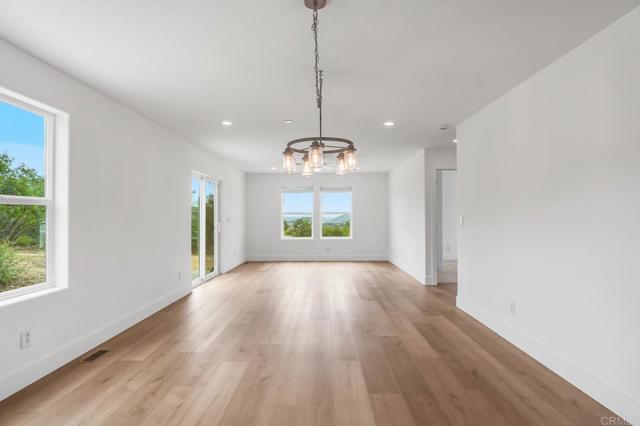 2203 Hyde Park Lane, Campo CA: https://media.crmls.org/mediaz/4320f3e0-87c5-4369-8bcc-fd4bc284b92f.jpg