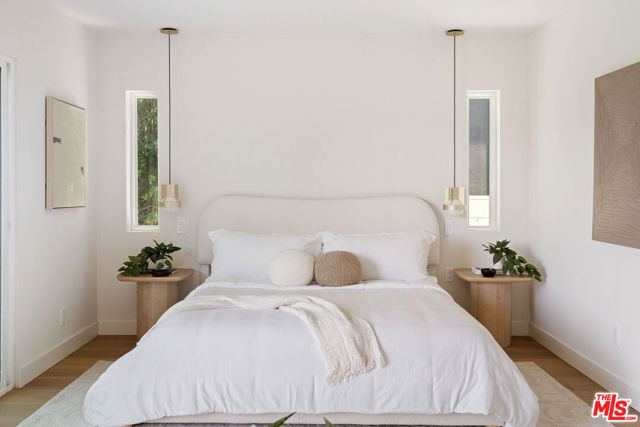 4731 Don Miguel Drive, Los Angeles CA: https://media.crmls.org/mediaz/4320f6c9-da2e-4249-a3c1-e4f3730bbbbf.jpg