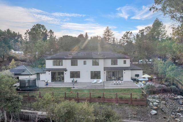 60 Glengarry Way, Hillsborough CA: https://media.crmls.org/mediaz/43215e27-88ab-434c-b0db-06f48f4ba592.jpg