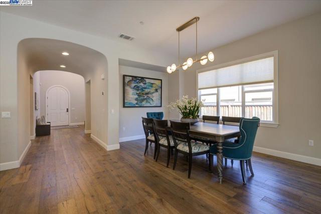 2092 Drysdale St, Danville CA: https://media.crmls.org/mediaz/4321a02a-97b7-485c-9c22-a2a0dd03a43a.jpg
