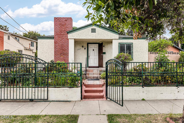 Detail Gallery Image 1 of 1 For 1920 Ripple St, Los Angeles,  CA 90039 - 2 Beds | 1 Baths