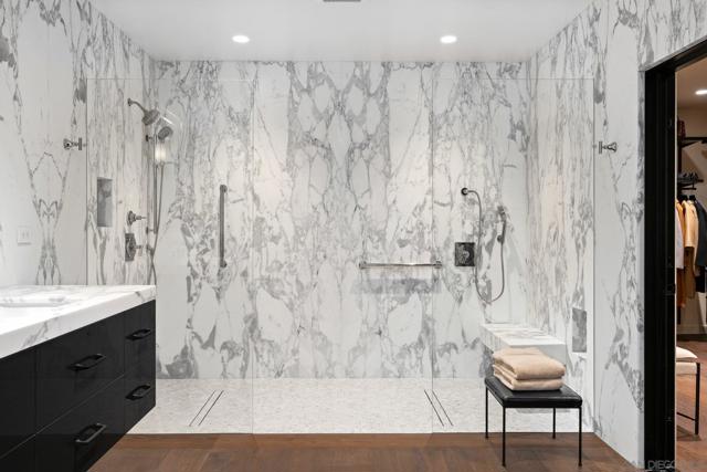 2500 6th Ave, San Diego CA: https://media.crmls.org/mediaz/43226956-add6-40e9-b3a1-fc816f1e4fd1.jpg