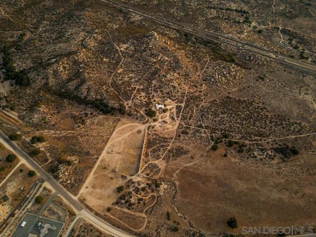 40760 Old Highway 80, Boulevard CA: https://media.crmls.org/mediaz/4322e214-ca7b-414c-bc2b-9b217a52d8ad.jpg