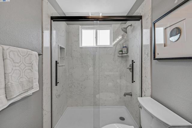 141 Peony Ct, Fremont CA: https://media.crmls.org/mediaz/432332ce-0a8b-43f9-8f3a-9aaa16ac65f7.jpg
