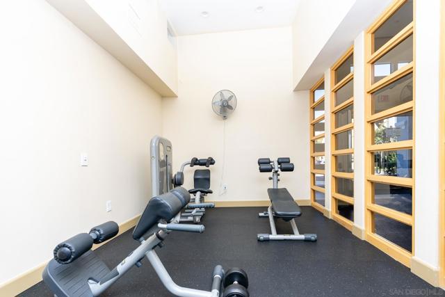 3550 Lebon Dr, San Diego CA: https://media.crmls.org/mediaz/43236c10-0469-47d3-80b7-6f058444ff71.jpg
