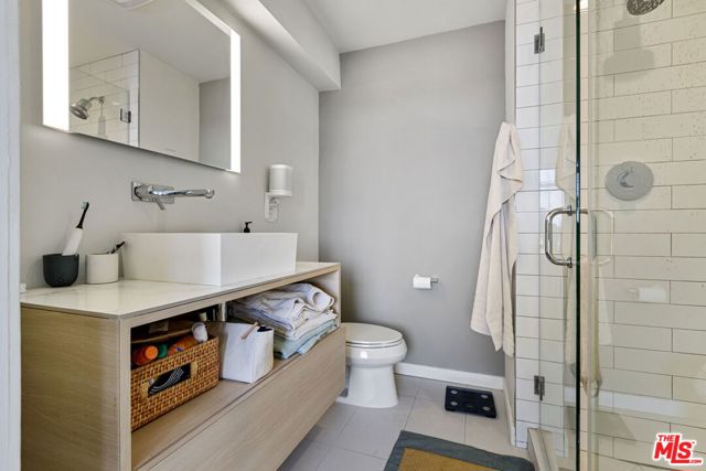 716 Maltman Avenue, Los Angeles CA: https://media.crmls.org/mediaz/432376c6-97c0-418a-b9e0-7dff85fcd1d8.jpg