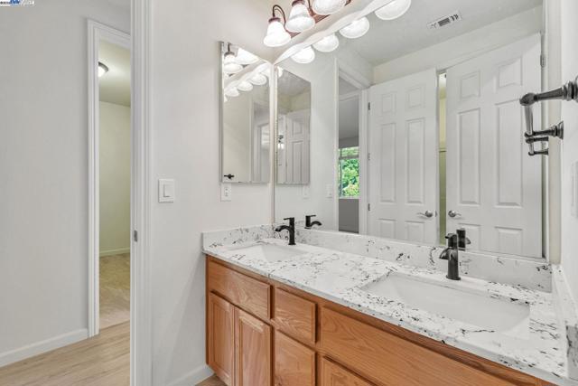 5675 Arcadia Cir, Discovery Bay CA: https://media.crmls.org/mediaz/43242f62-453f-4038-9438-8b96af9ac445.jpg