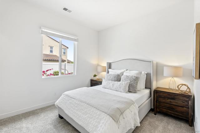 1417 Apex Place, Escondido CA: https://media.crmls.org/mediaz/43249963-a3e1-40eb-8067-7ba54631d425.jpg