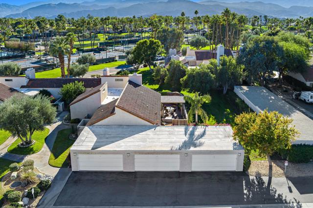 317 Forest Hills Drive, Rancho Mirage CA: https://media.crmls.org/mediaz/4324cddf-5ed0-4dad-9223-c099b8f97775.jpg
