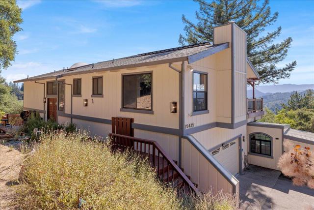 25435 Hutchinson Road, Los Gatos CA: https://media.crmls.org/mediaz/4324f255-2238-4ff0-b957-04b55acd05bf.jpg