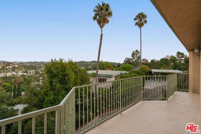 2447 Norwalk Avenue, Los Angeles CA: https://media.crmls.org/mediaz/43256c47-8863-4c2f-8d5f-60cd8be9110a.jpg